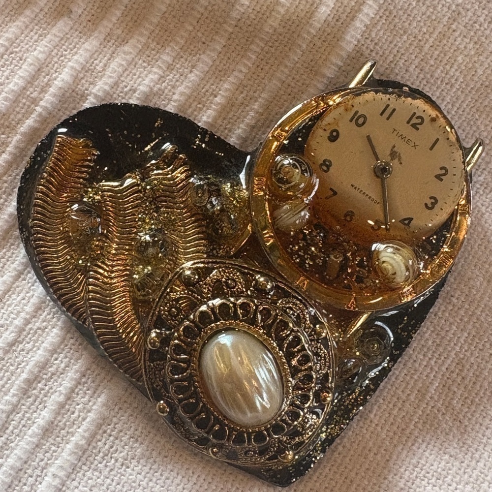 Heart Shaped Handmade Steampunk Pin brooch Watch Parts Beads Costume Love Token - Picture 7 of 10